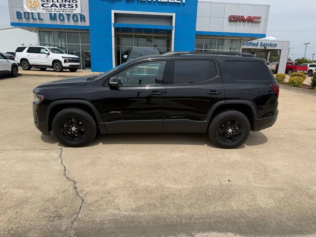 2023 GMC Acadia AT4